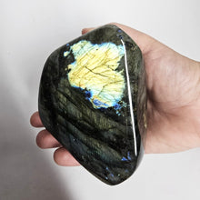 Load image into Gallery viewer, Labradorite - Freeform
