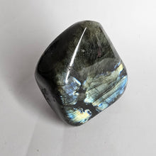 Load image into Gallery viewer, Labradorite - Freeform
