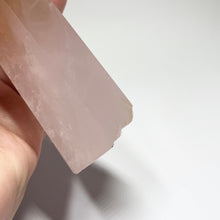Load image into Gallery viewer, Rose Quartz (Generator) - 04
