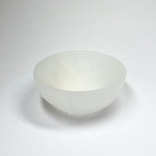 Load image into Gallery viewer, Selenite Bowl
