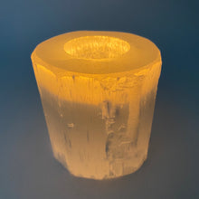 Load image into Gallery viewer, Selenite Tealight Holder - Round
